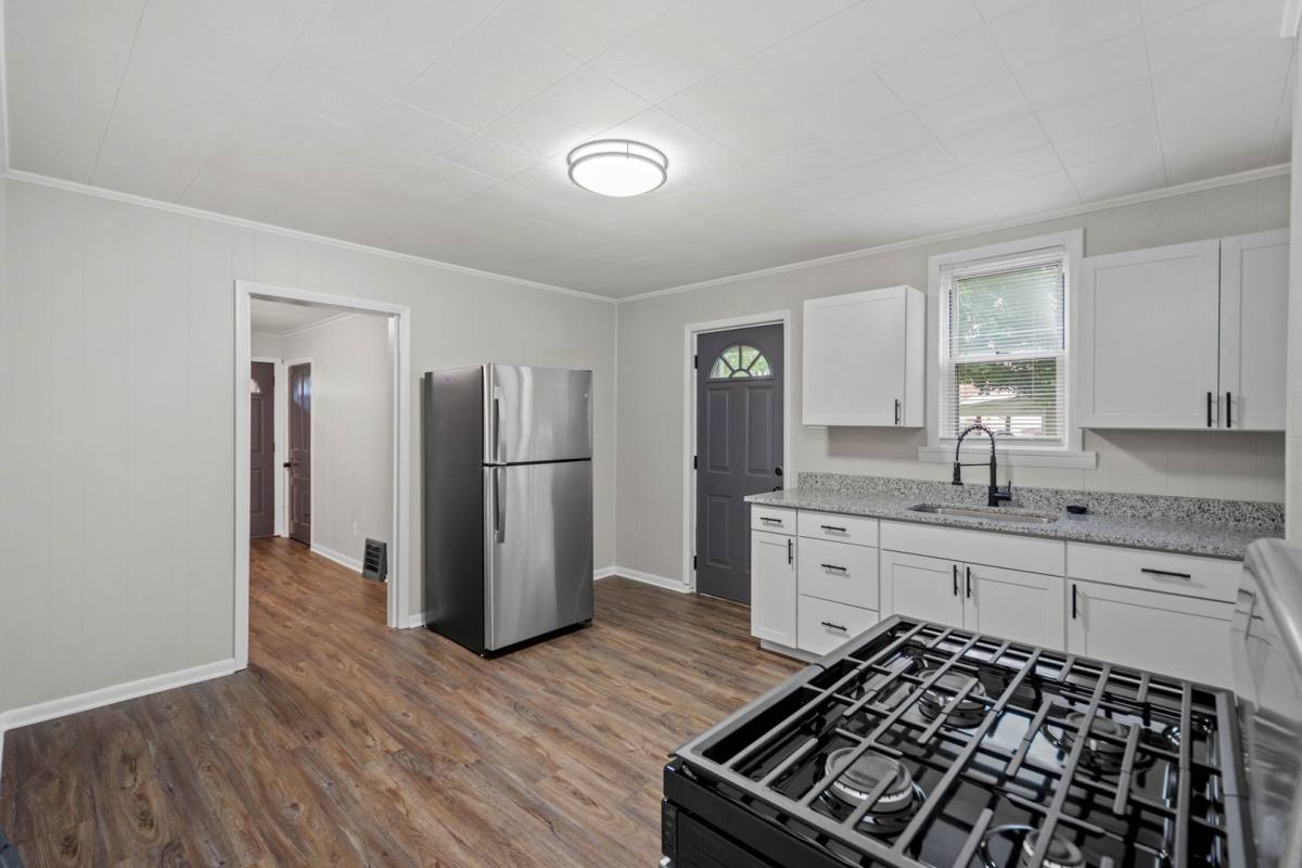 216 Frank St, Homestead, PA 15120