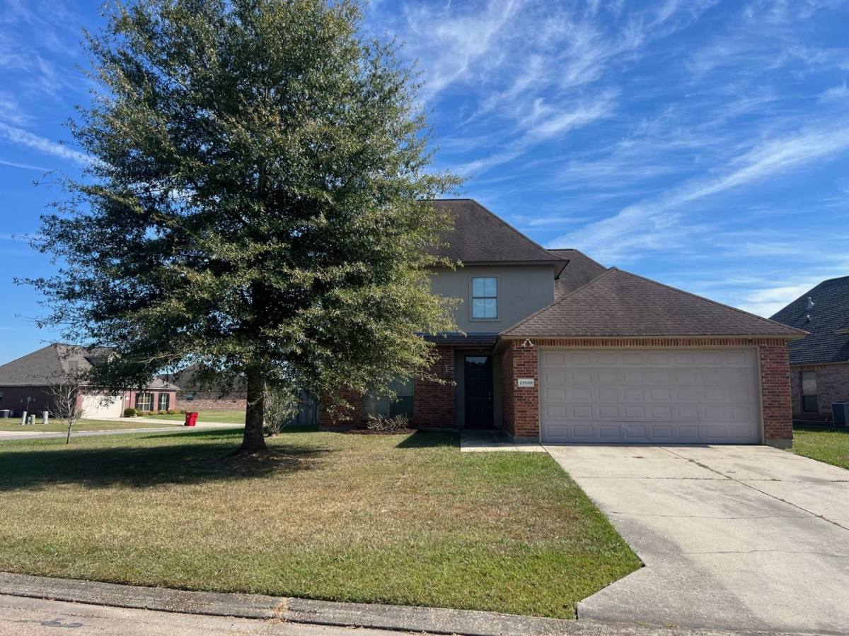 House for rent at 22508 Balmoral Dr, Denham Springs, LA 70726