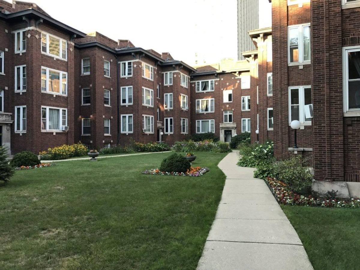 Apartment for rent at 3611-29 N Pine Grove Ave, Chicago, IL 60613