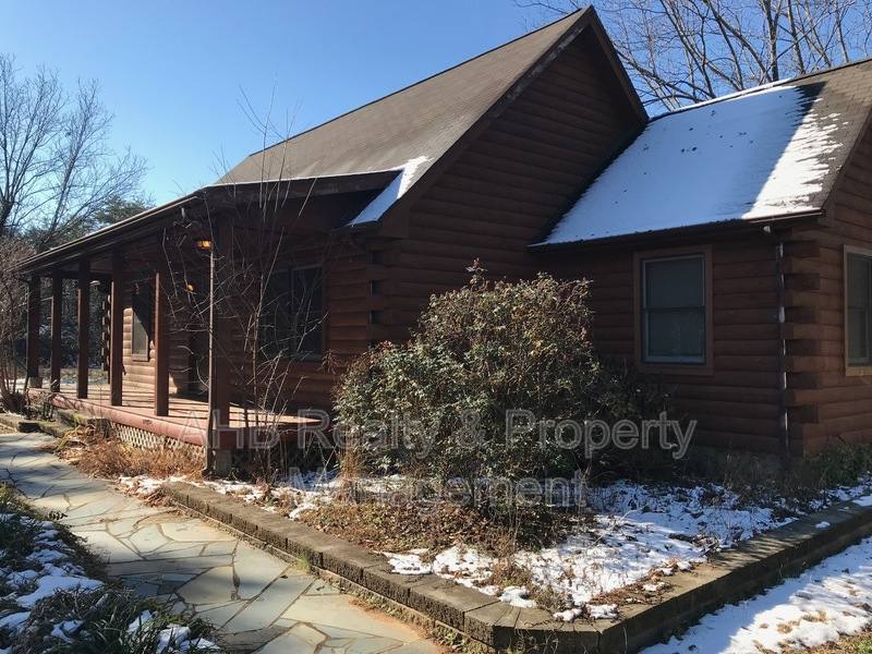 House for rent at 414 Hoover Rd, Mebane, NC 27302