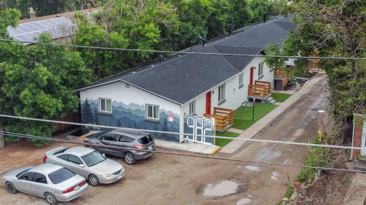 Apartment for rent at 982 S Sheridan Blvd, Denver, CO 80226