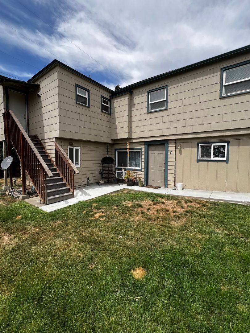 Apartment for rent at 2702 W Arlington St, Yakima, WA 98902