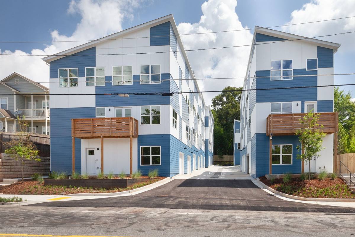 Townhouse for rent at 402 McDonough Blvd, Atlanta, GA 30315
