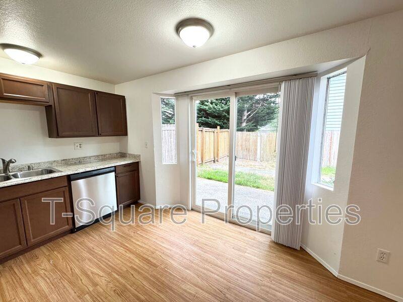 Apartment for rent at 2720 204th St SW #D, Lynnwood, WA 98036