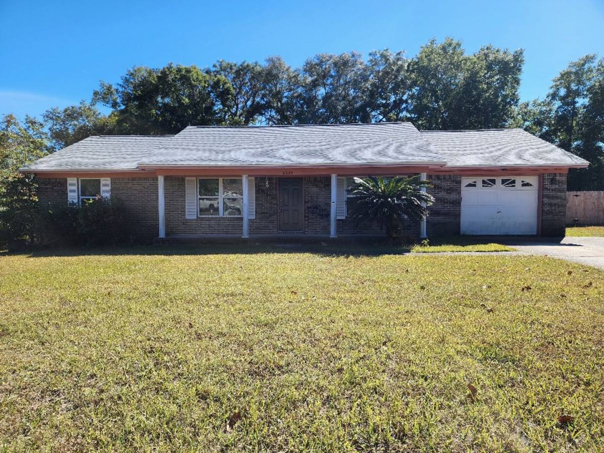 House for rent at 4235 Chezarae Dr, Pensacola, FL 32514