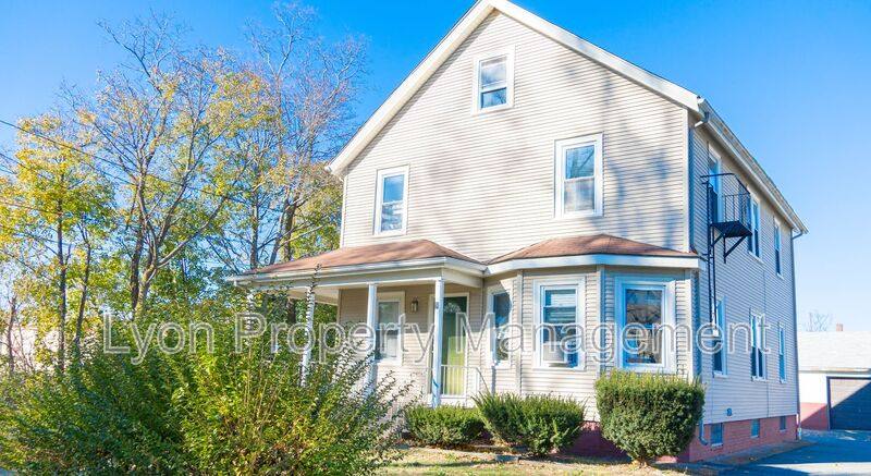 Apartment for rent at 9 Church St #1B, Cumberland, RI 02864