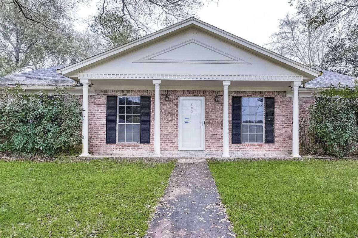 House for rent at 802 Dogwood Lane, Katy, TX 77493