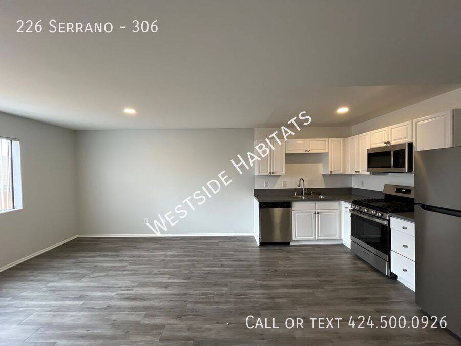 Apartment for rent at 226 Serrano, Los Angeles, CA 90004