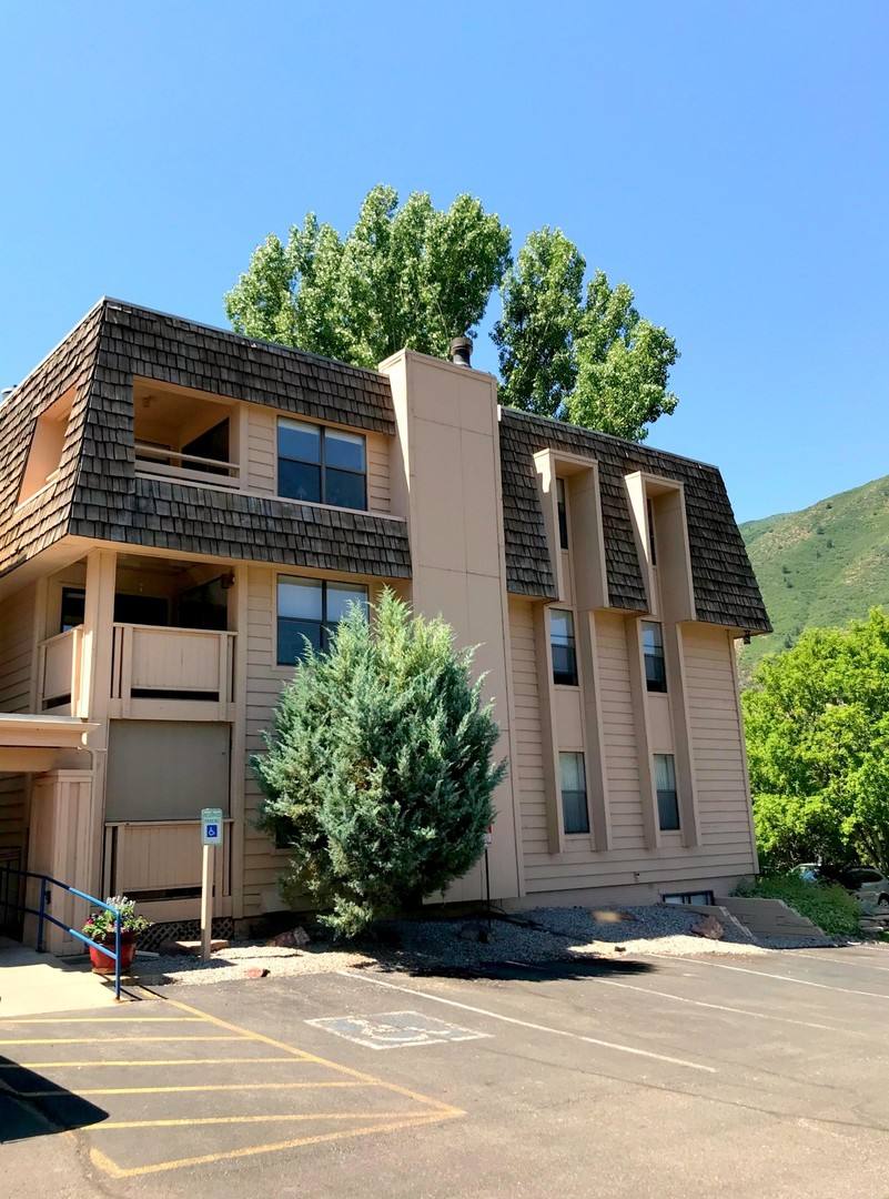 Apartment for rent at 1527 Blake, Glenwood Springs, CO 81601