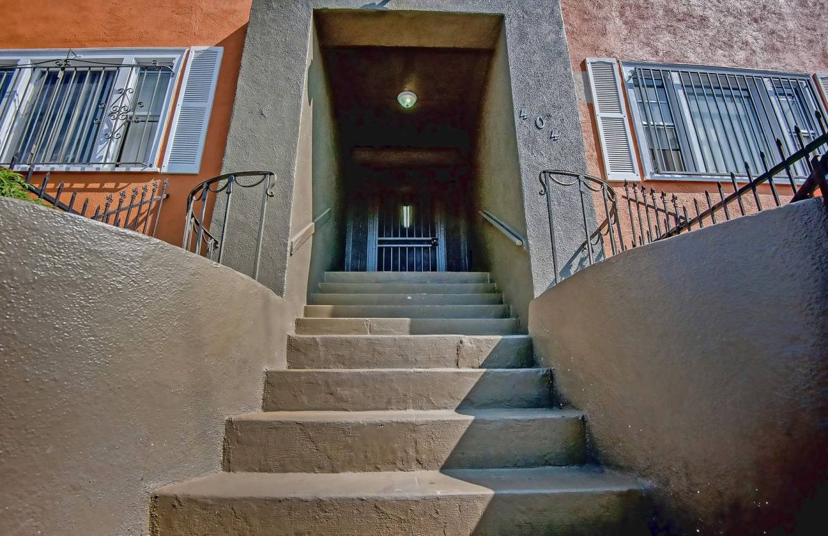 Apartment for rent at 400 N Coronado St, Los Angeles, CA 90026