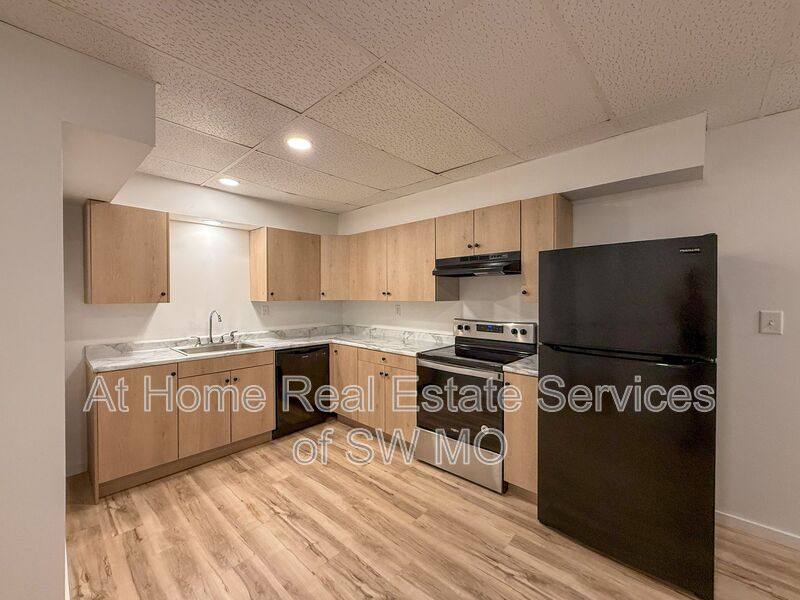 Apartment for rent at 3342 E Linwood St #7, Springfield, MO 65804