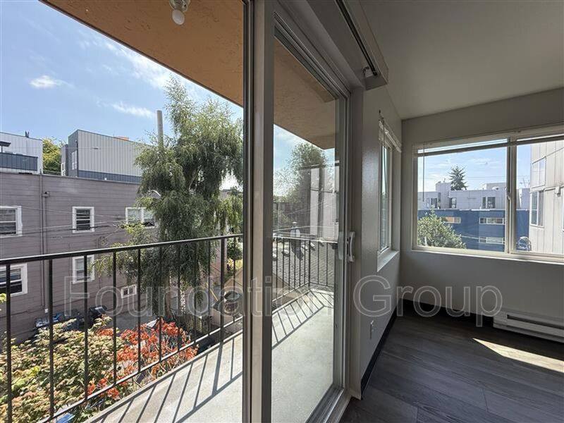 Apartment for rent at 210 10th Ave E #404, Seattle, WA 98102