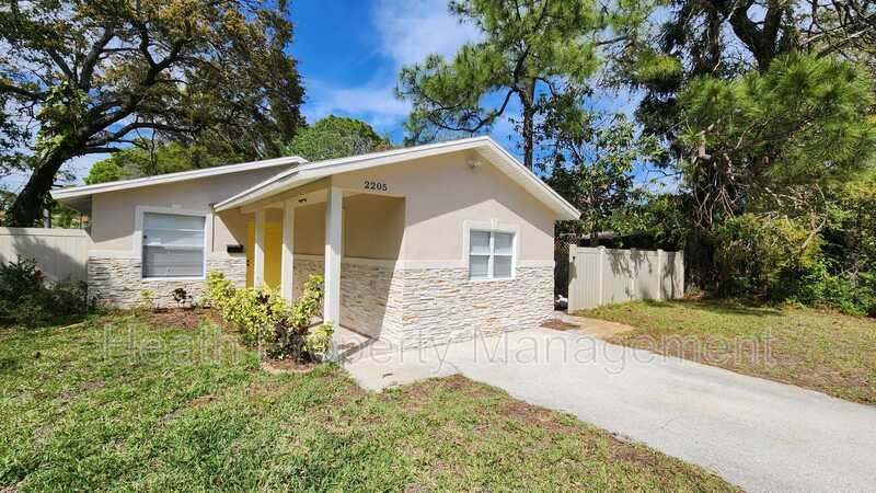 House for rent at 2205 Calexico Way S, Saint Petersburg, FL 33712