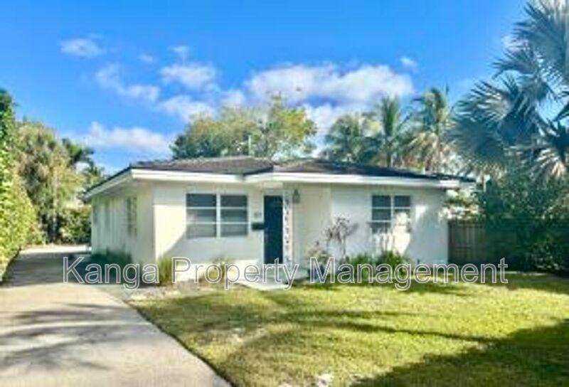 House for rent at 321 E Lakewood Rd, West Palm Beach, FL 33405
