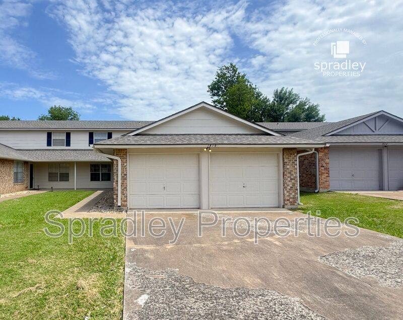 Townhouse for rent at 1810A Azalea Dr, Temple, TX 76502