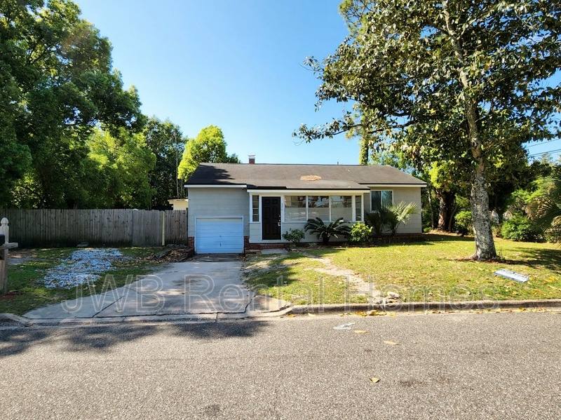 House for rent at 290 62nd St W, Jacksonville, FL 32208
