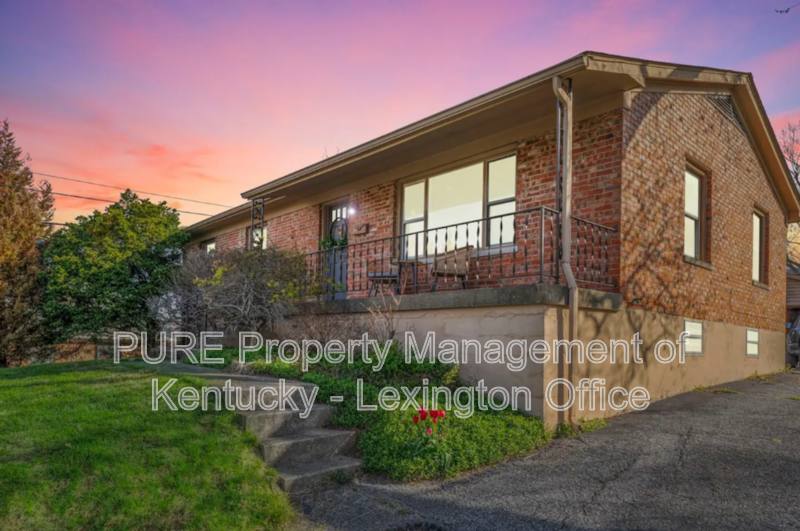 House for rent at 2104 Tamarack Dr, Lexington, KY 40504