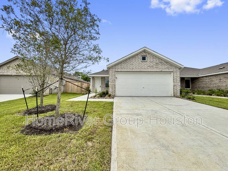 House for rent at 6022 Starling Dr, Baytown, TX 77521