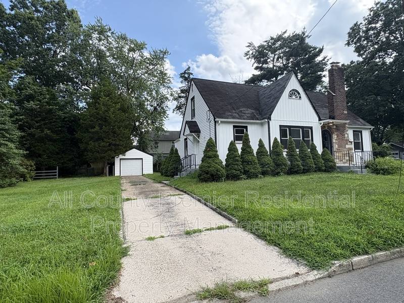 House for rent at 117 Green Lane, Trenton, NJ 08638
