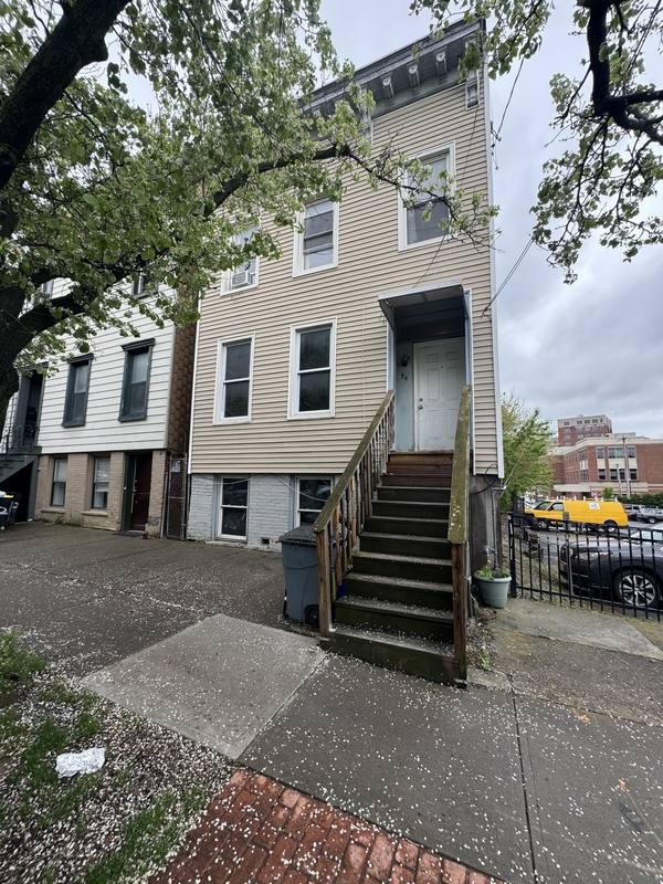 Apartment for rent at 94 Dana Ave #3, Albany, NY 12208