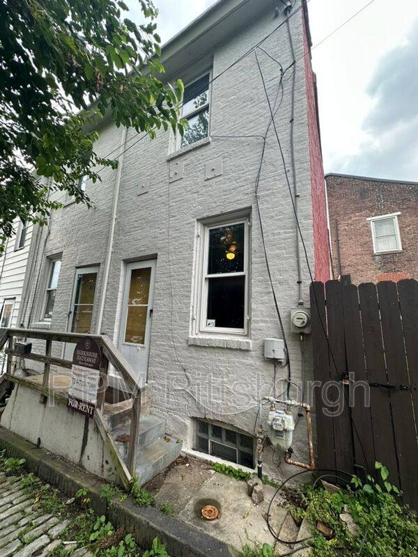 House for rent at 2395 Urbana Way, Pittsburgh, PA 15201
