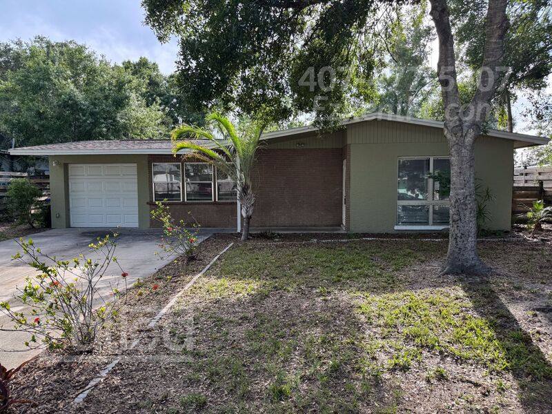 House for rent at 3642 Aloha Dr, Sarasota, FL 34232