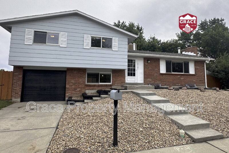 House for rent at 9954 W Maryland Dr, Denver, CO 80232