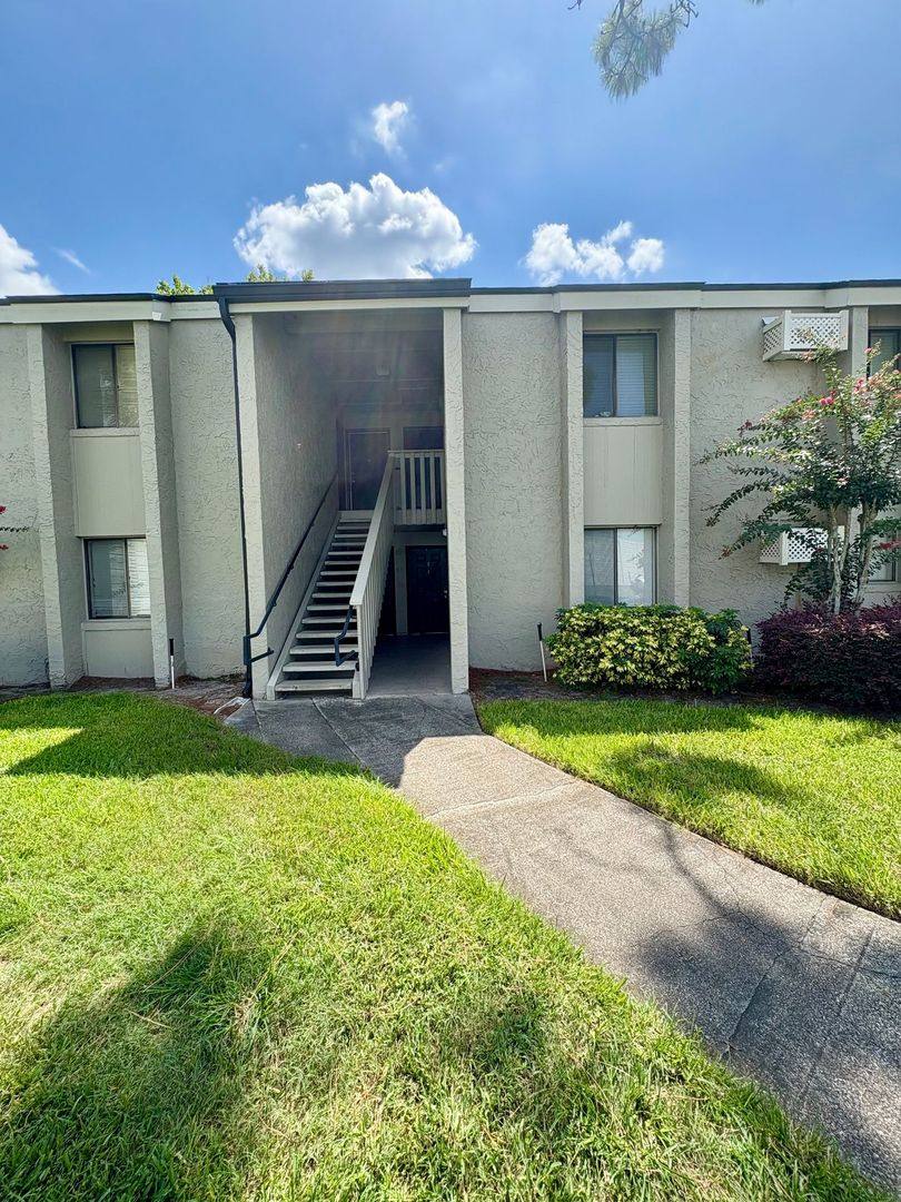 Apartment for rent at 141 Springwood Circle, Longwood, FL 32750