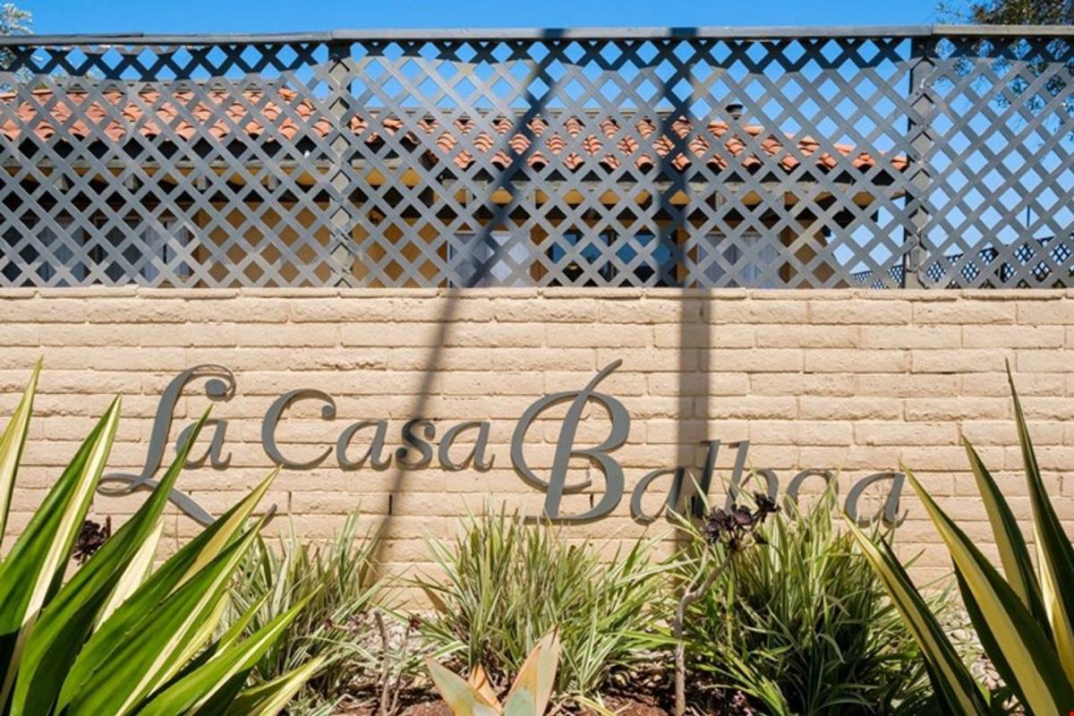 Apartment for rent at 6106 Beadnell Way, San Diego, CA 92117