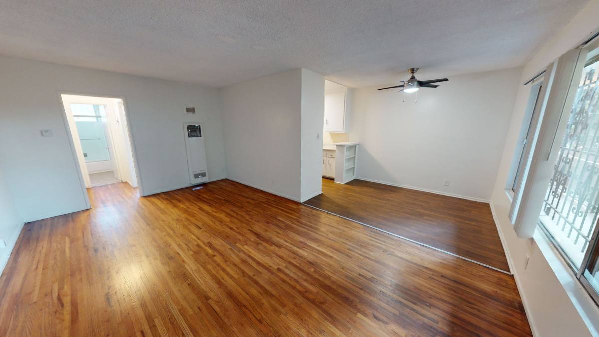 Apartment for rent at 950 S Grand View St, Los Angeles, CA 90006