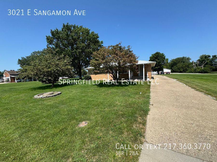 Apartment for rent at 3021 E Sangamon Ave, Springfield, IL 62702