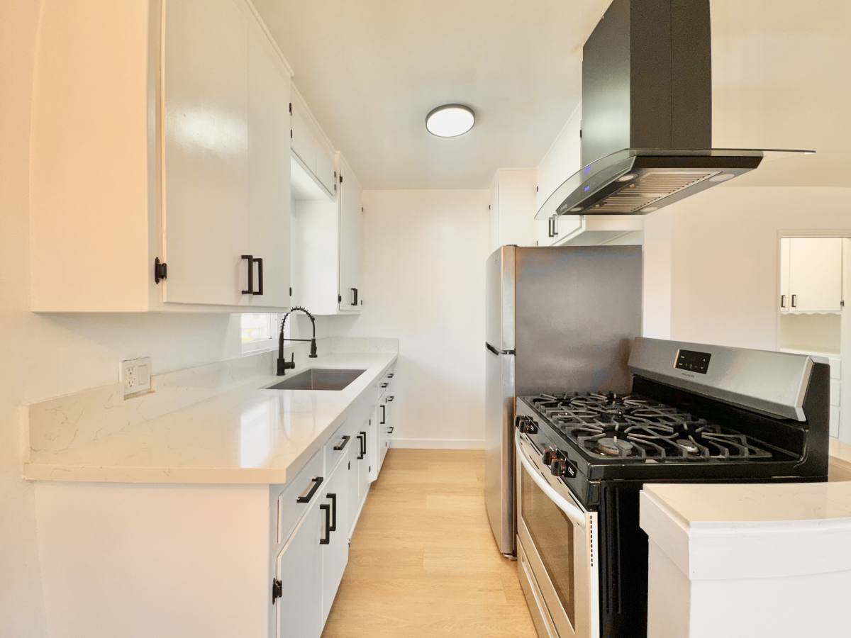 Apartment for rent at 6303 Cherry Ave #7, Long Beach, CA 90805
