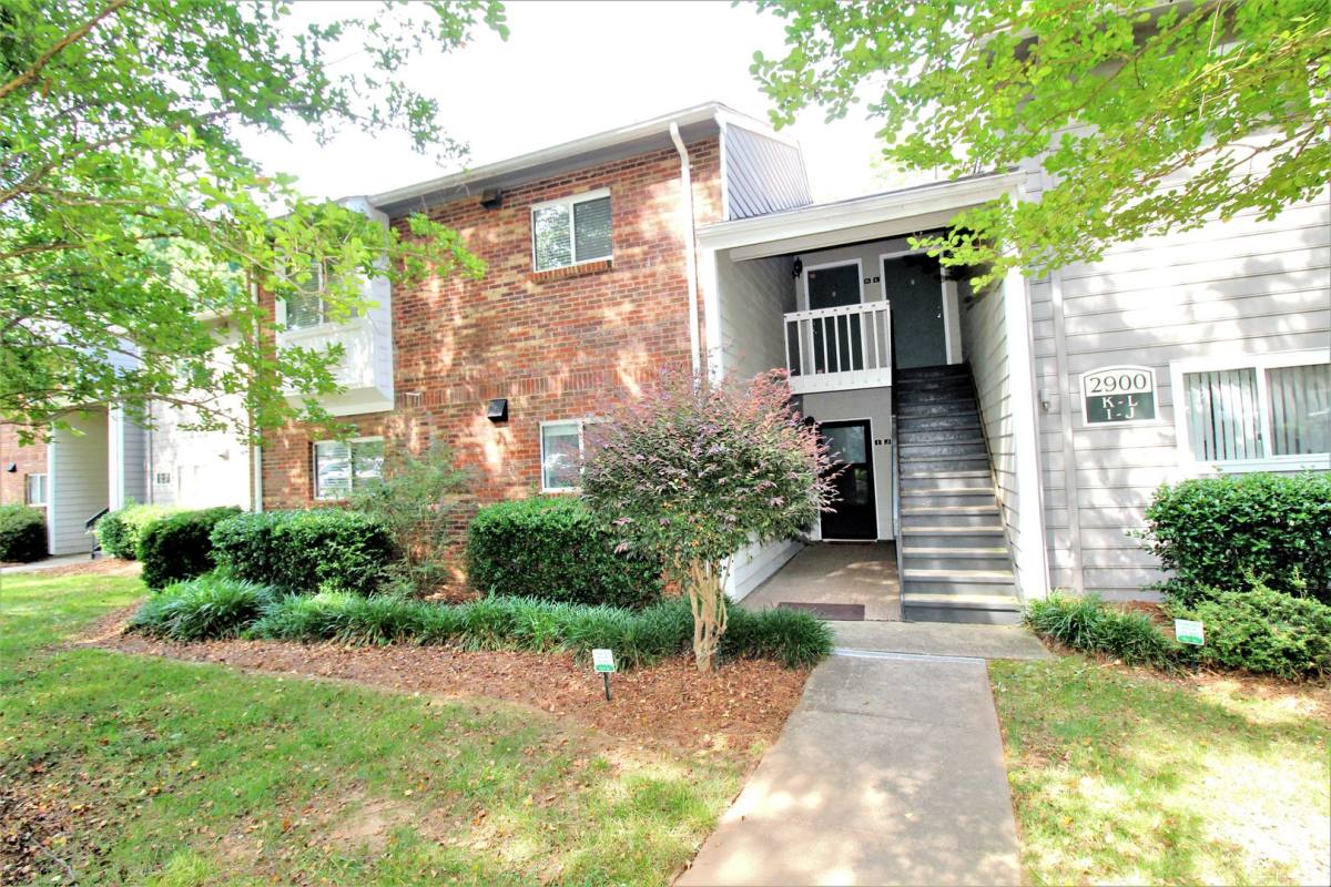 Condo for rent at 2900 Heathstead Place, Charlotte, NC 28210