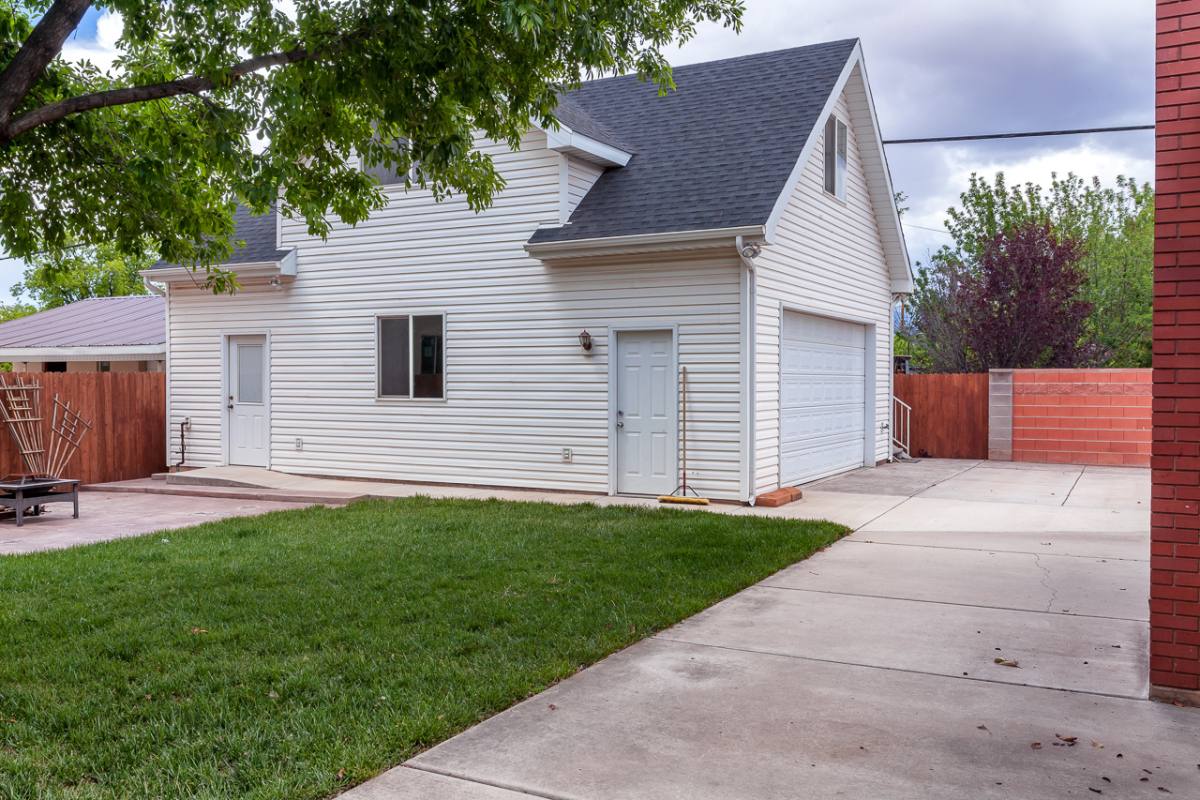 Apartment for rent at 162 S 200 W, Hurricane, UT 84737