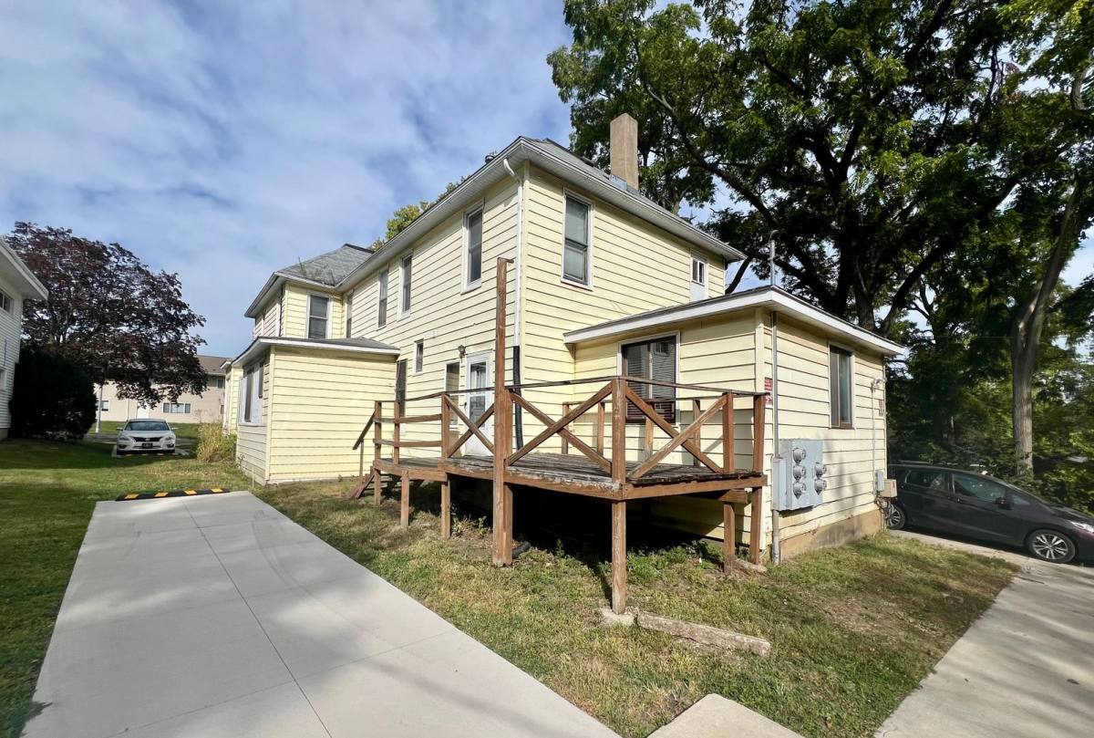 Apartment for rent at 2222 Walnut St, Cedar Falls, IA 50613