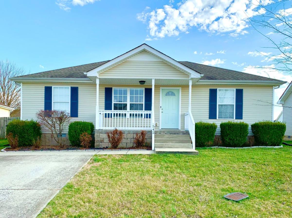 House for rent at 542 Oakmont Dr, Clarksville, TN 37042