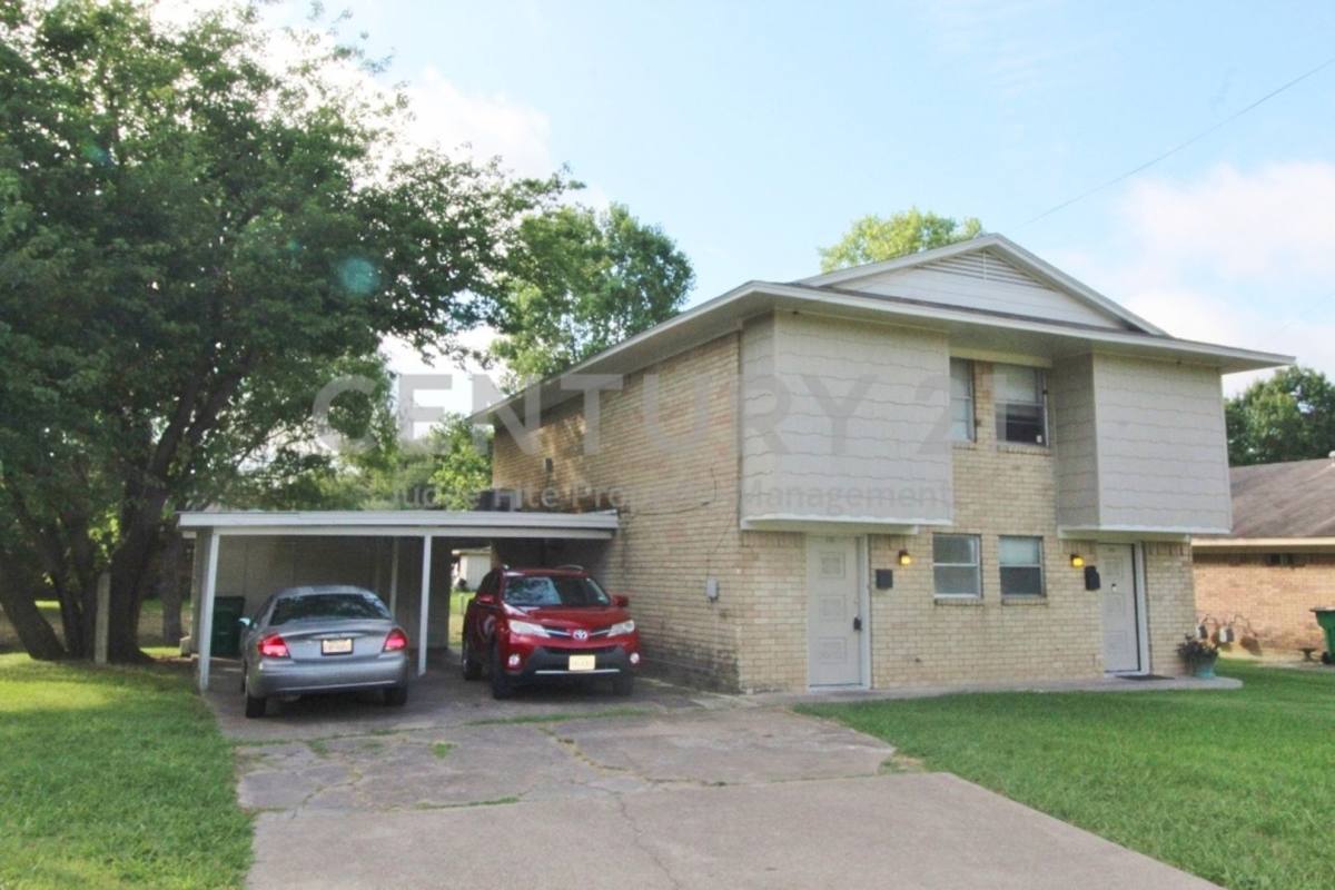 House for rent at 110 Olive St, Waxahachie, TX 75165
