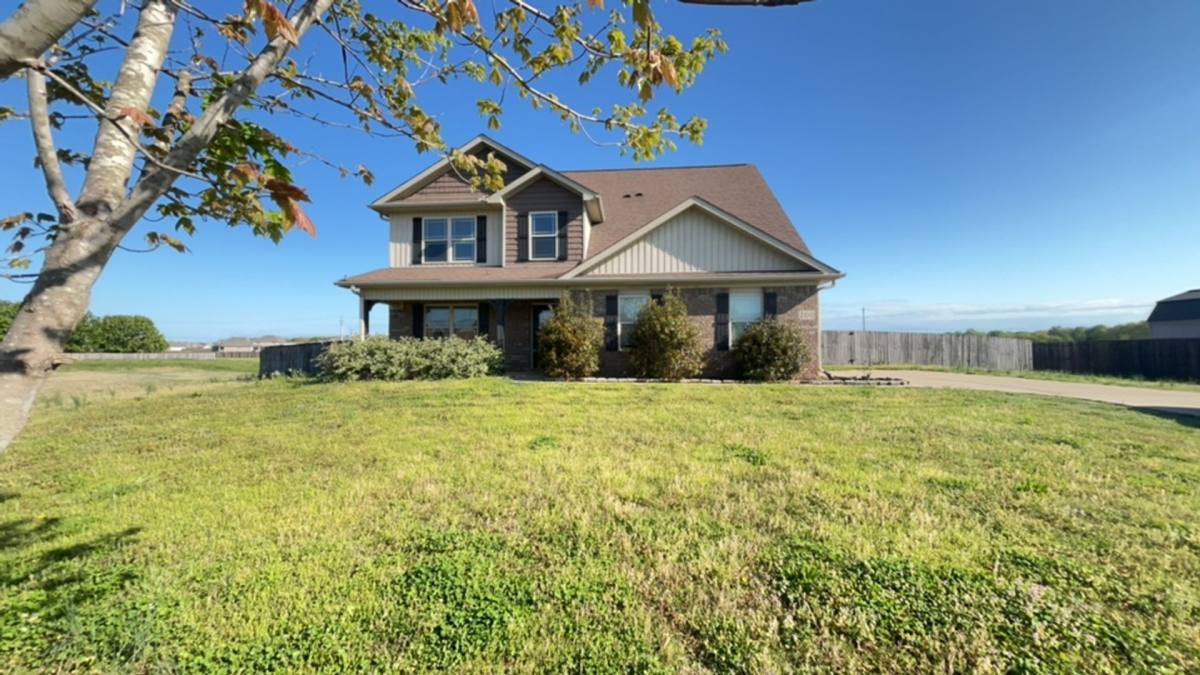 House for rent at 200 Reeney Dr, New Market, AL 35761
