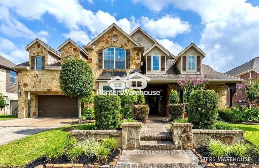 House for rent at 18815 Ellis Bend Dr, Cypress, TX 77433