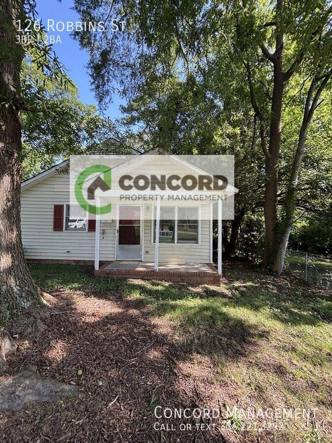 House for rent at 126 Robbins St, Greensboro, NC 27406
