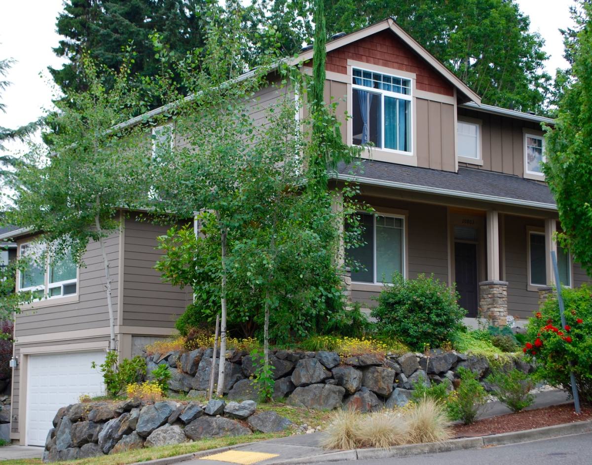House for rent at 10803 NE 187th St, Bothell, WA 98011