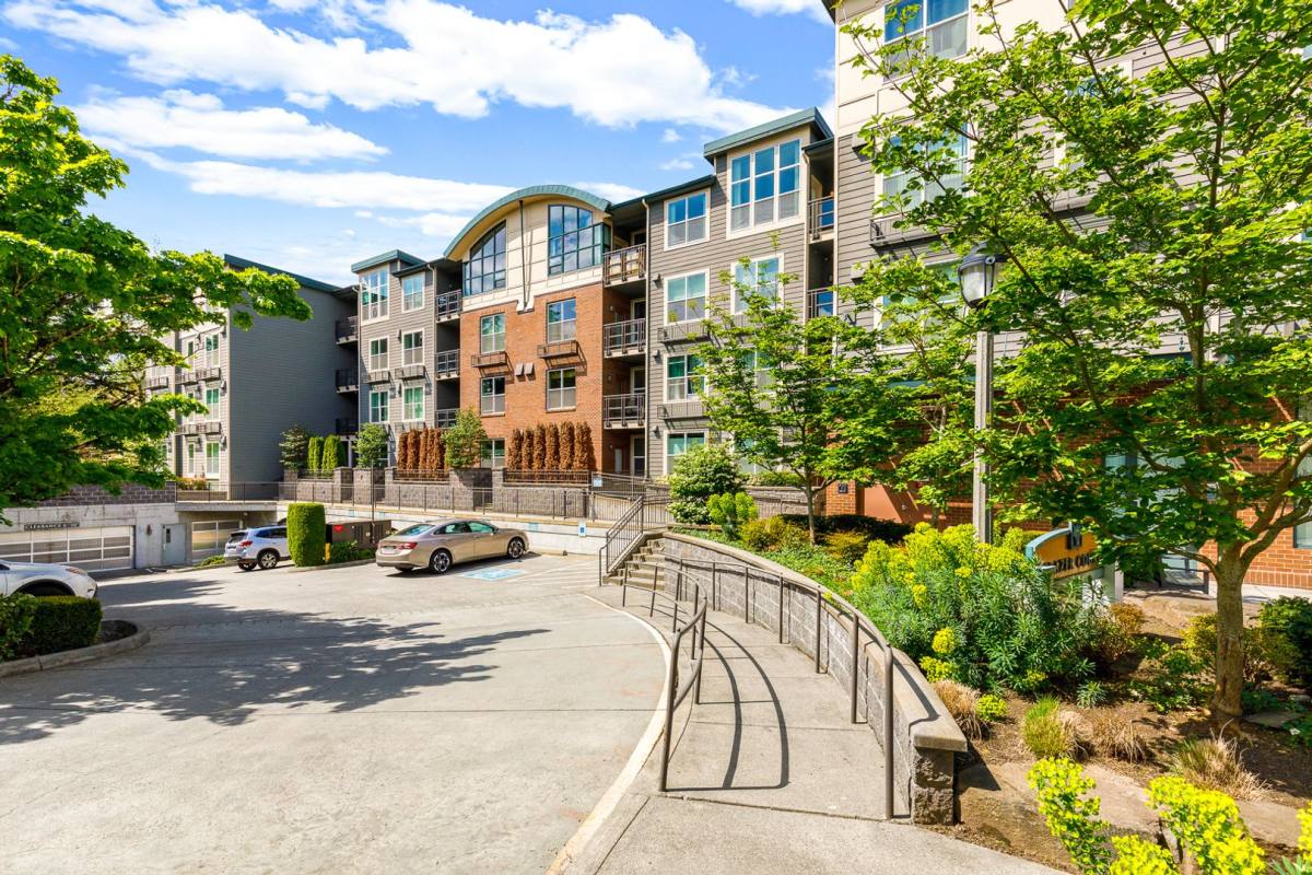 Apartment for rent at 16275 NE 85th St #303, Redmond, WA 98052