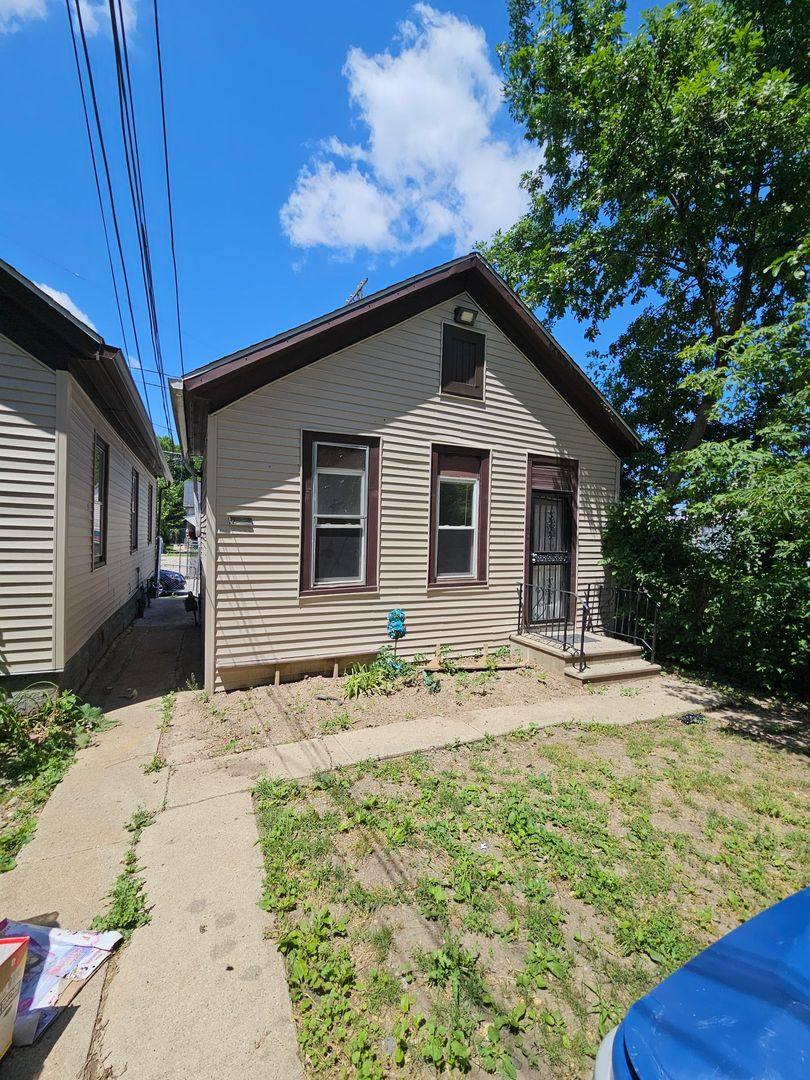 827-831B S 22nd St, Milwaukee, WI 53204