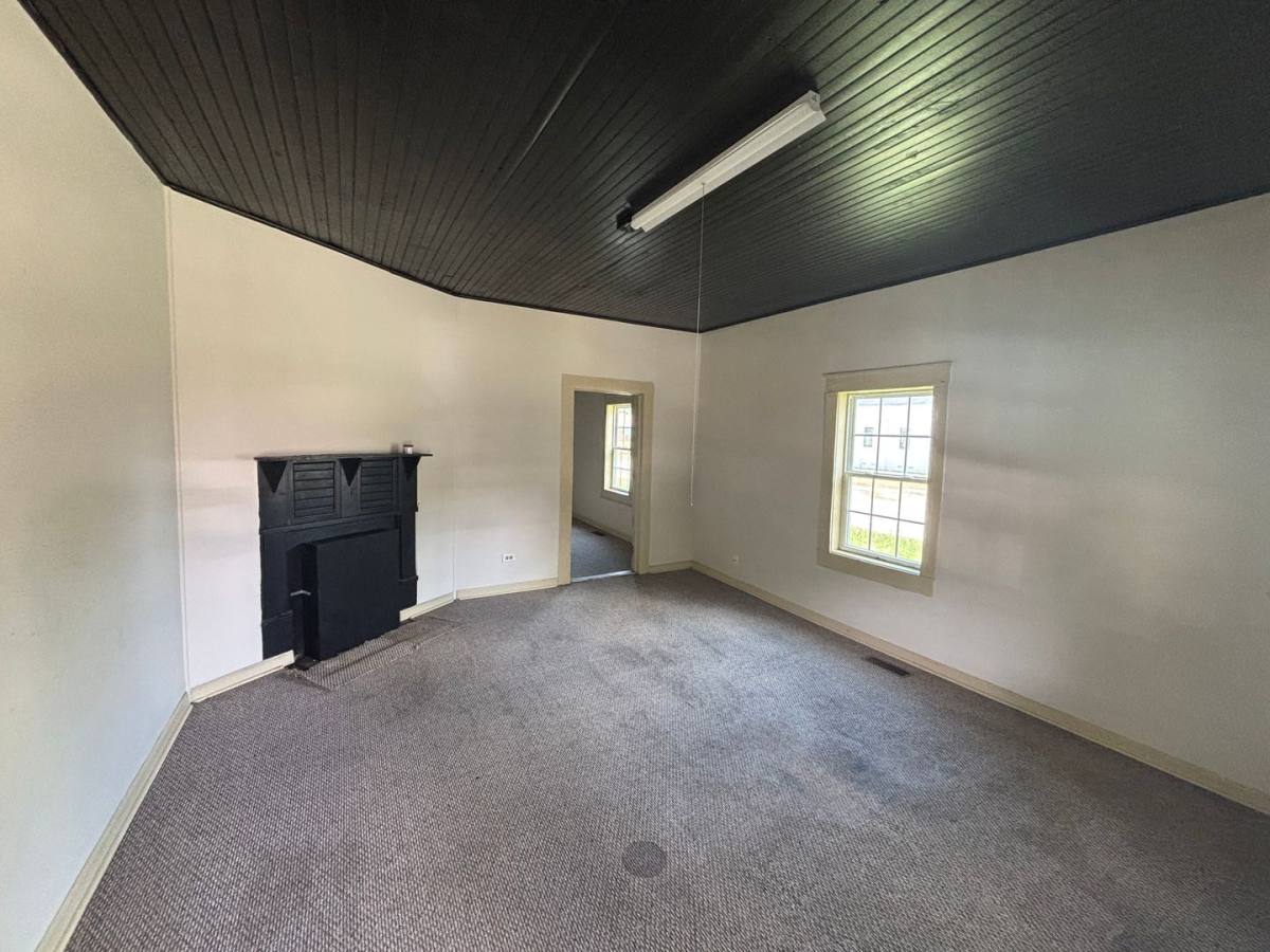 Apartment for rent at 212 S Lee St, Leesville, SC 29070