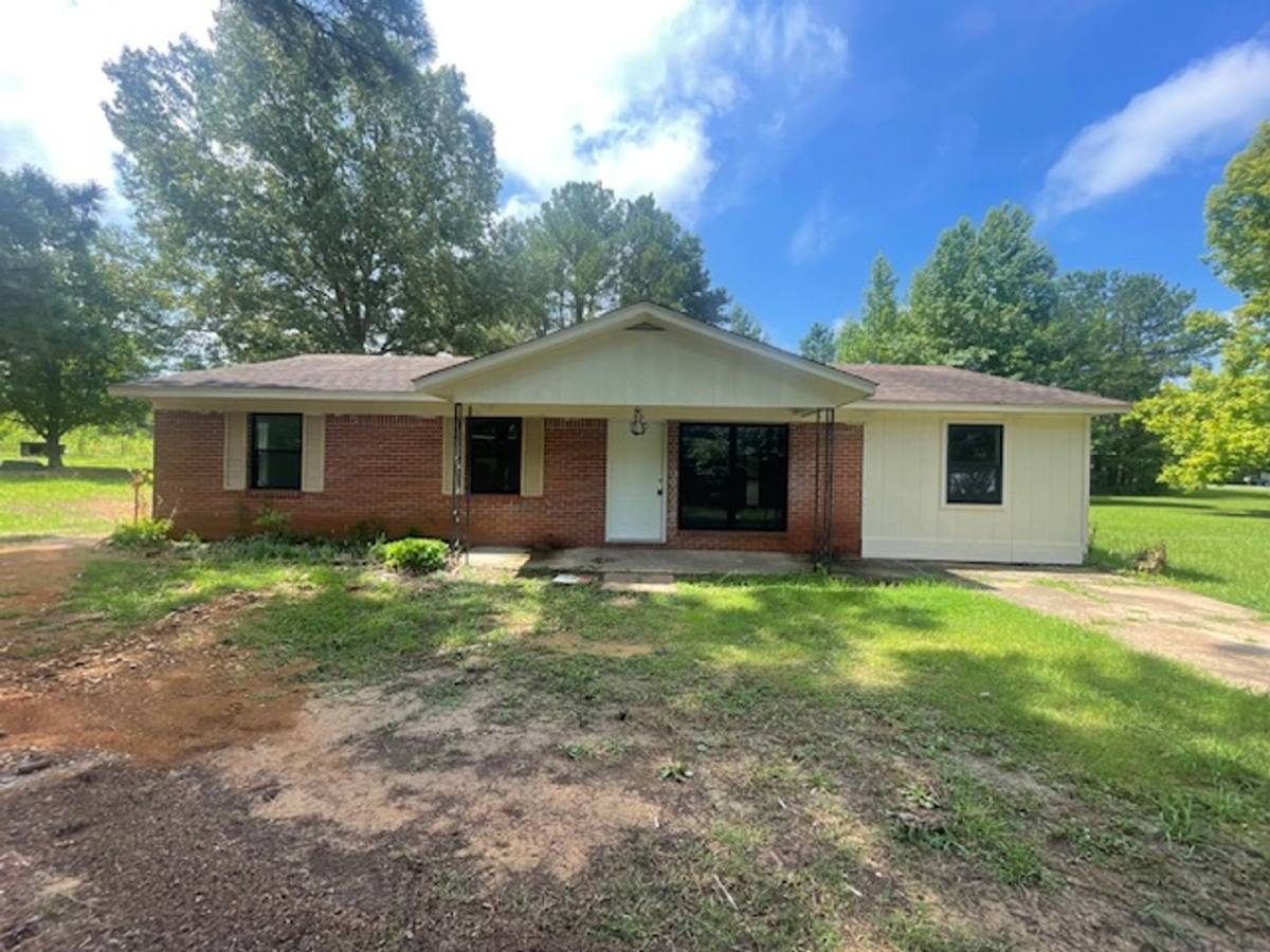 House for rent at 1102 Martin Luther King Jr, Booneville, MS 38829