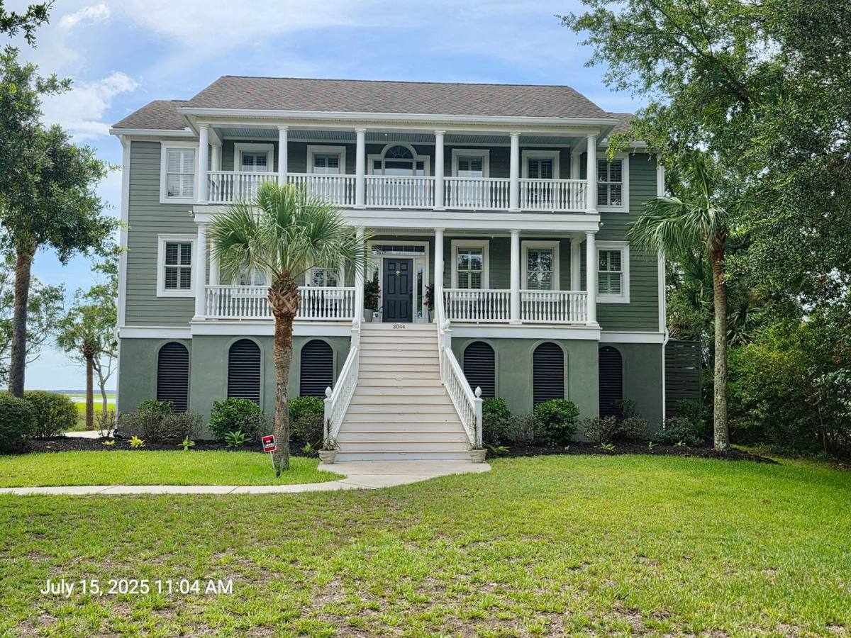 House for rent at 3044 Intracoastal View Dr, Mount Pleasant, SC 29466