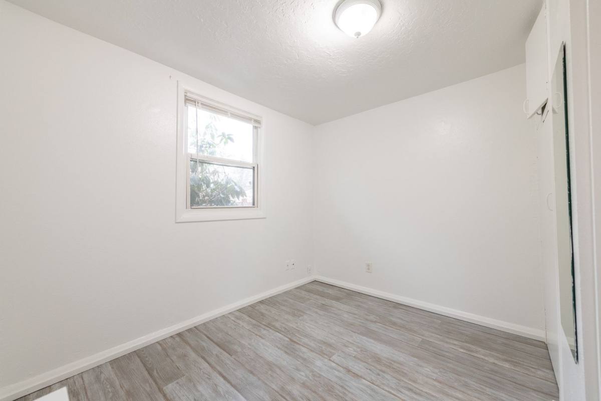 Apartment for rent at 5108-5120 NE Killingsworth, Portland, OR 97218