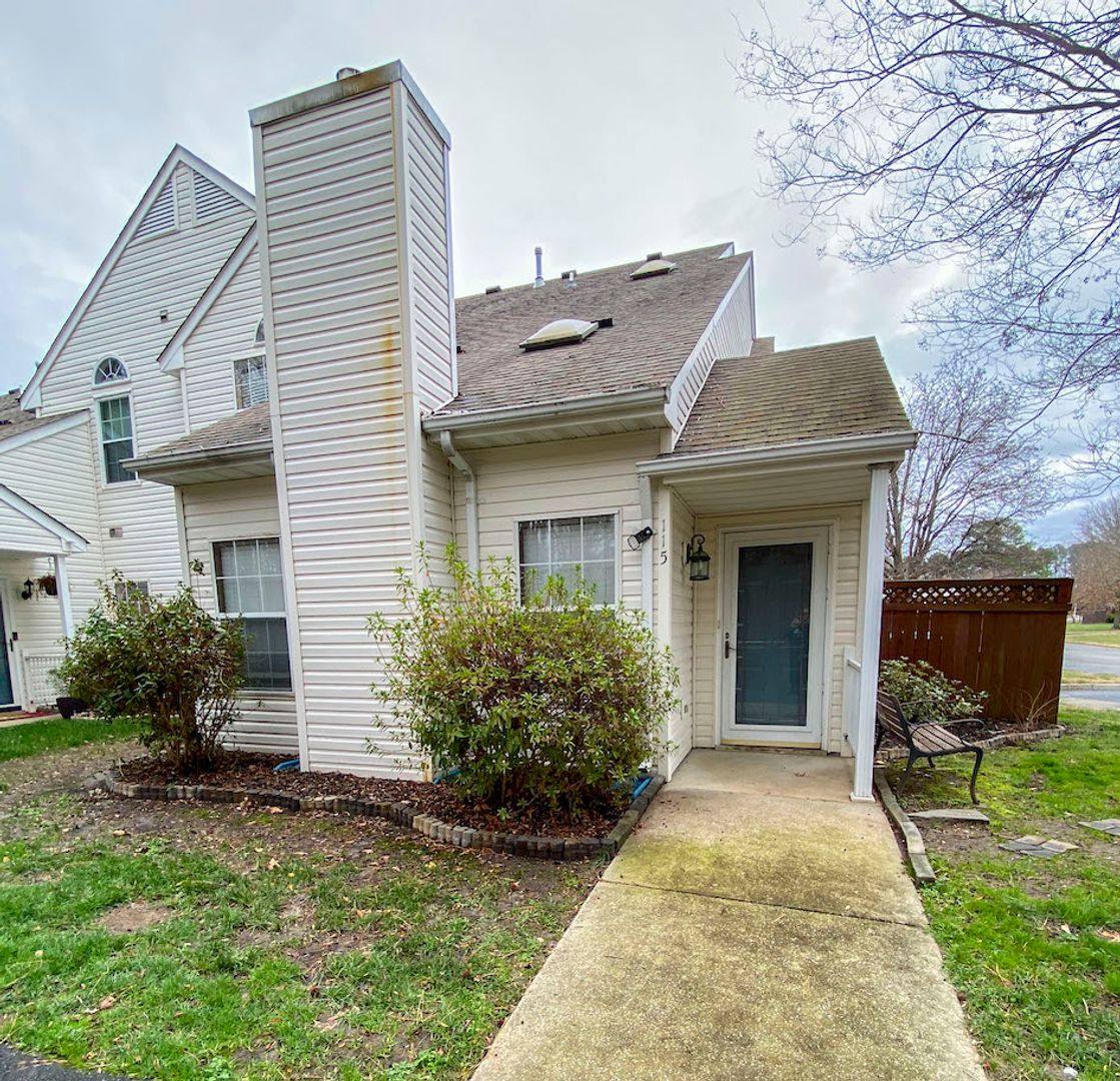 Townhouse for rent at 115 Wexford Court, Yorktown, VA 23693