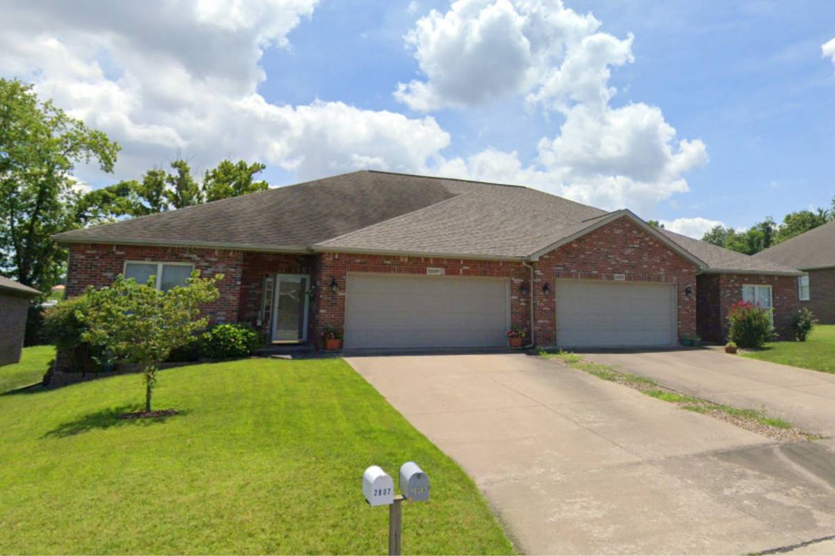 House for rent at 2807 Lynwood Hills Dr, Cape Girardeau, MO 63701