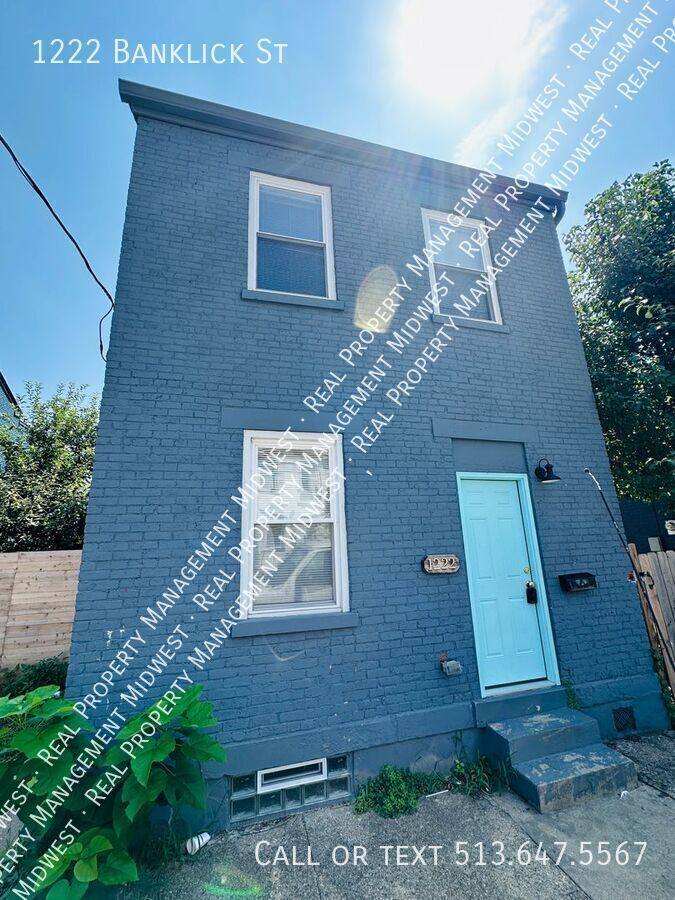 House for rent at 1222 Banklick St, Covington, KY 41011